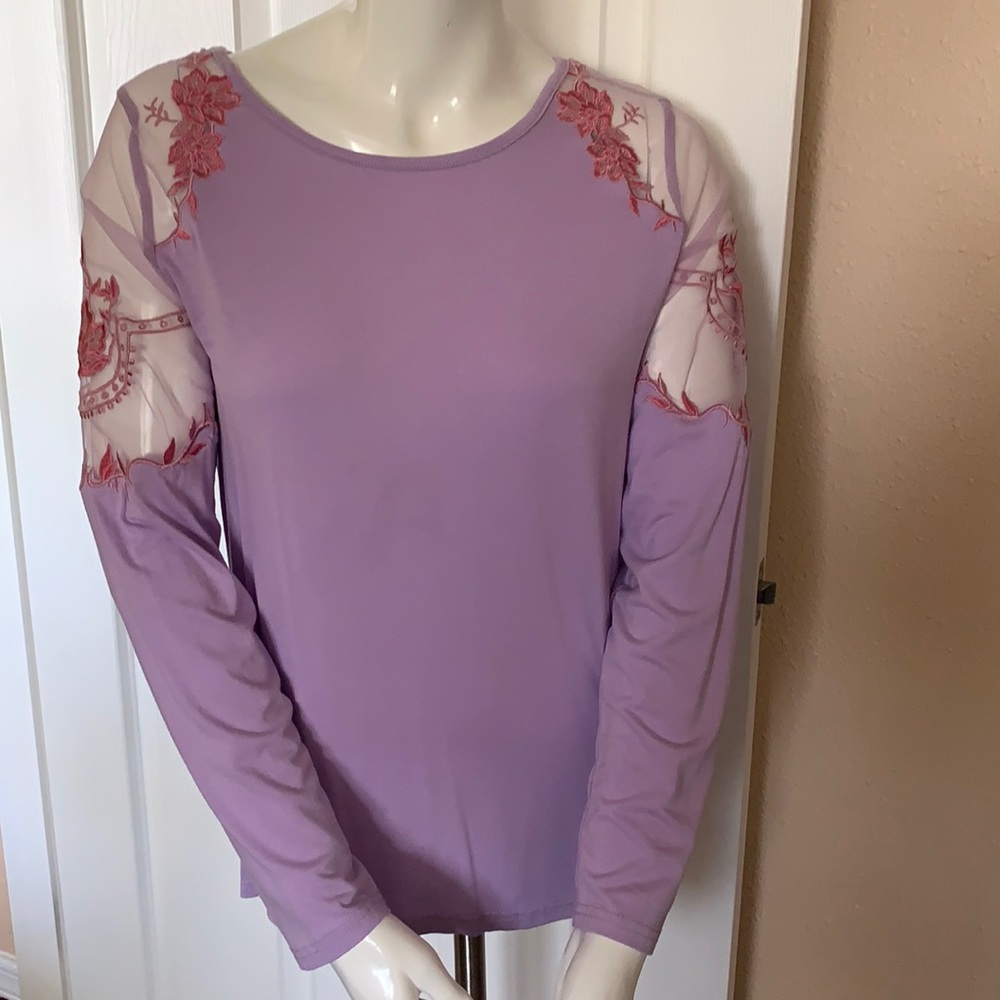 VELZERA Lilac Top NWT